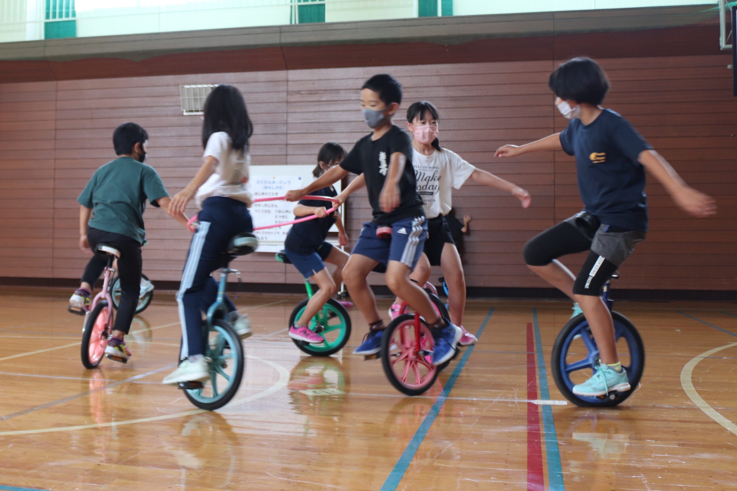 一輪車乗り練習用 一輪車乗りの練習 | 東京賢治シュタイナー学校